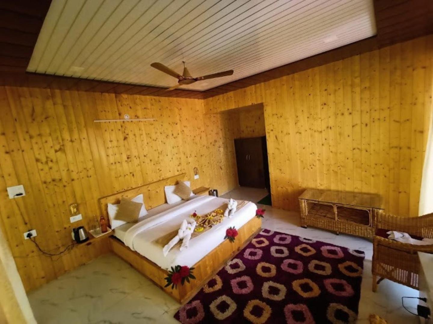 The Village Retreat Resort , Guptkashi Gupta Kashi Bagian luar foto